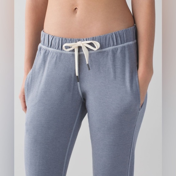 Lululemon Size 4 Serenity Jogger Pants Heathered Mod Blue Denim - Picture 1 of 10